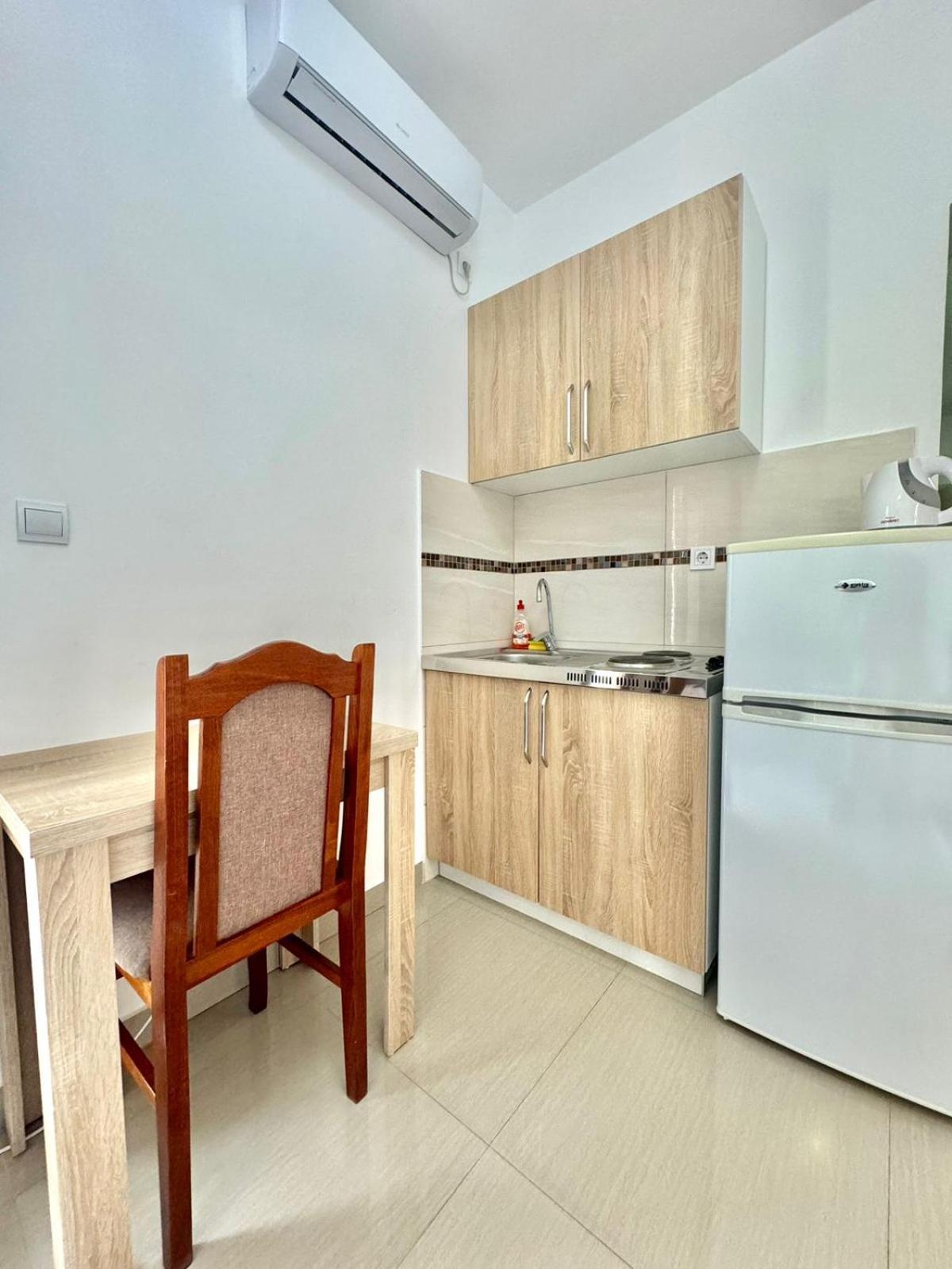 Stars Residence Petrovac ภายนอก รูปภาพ