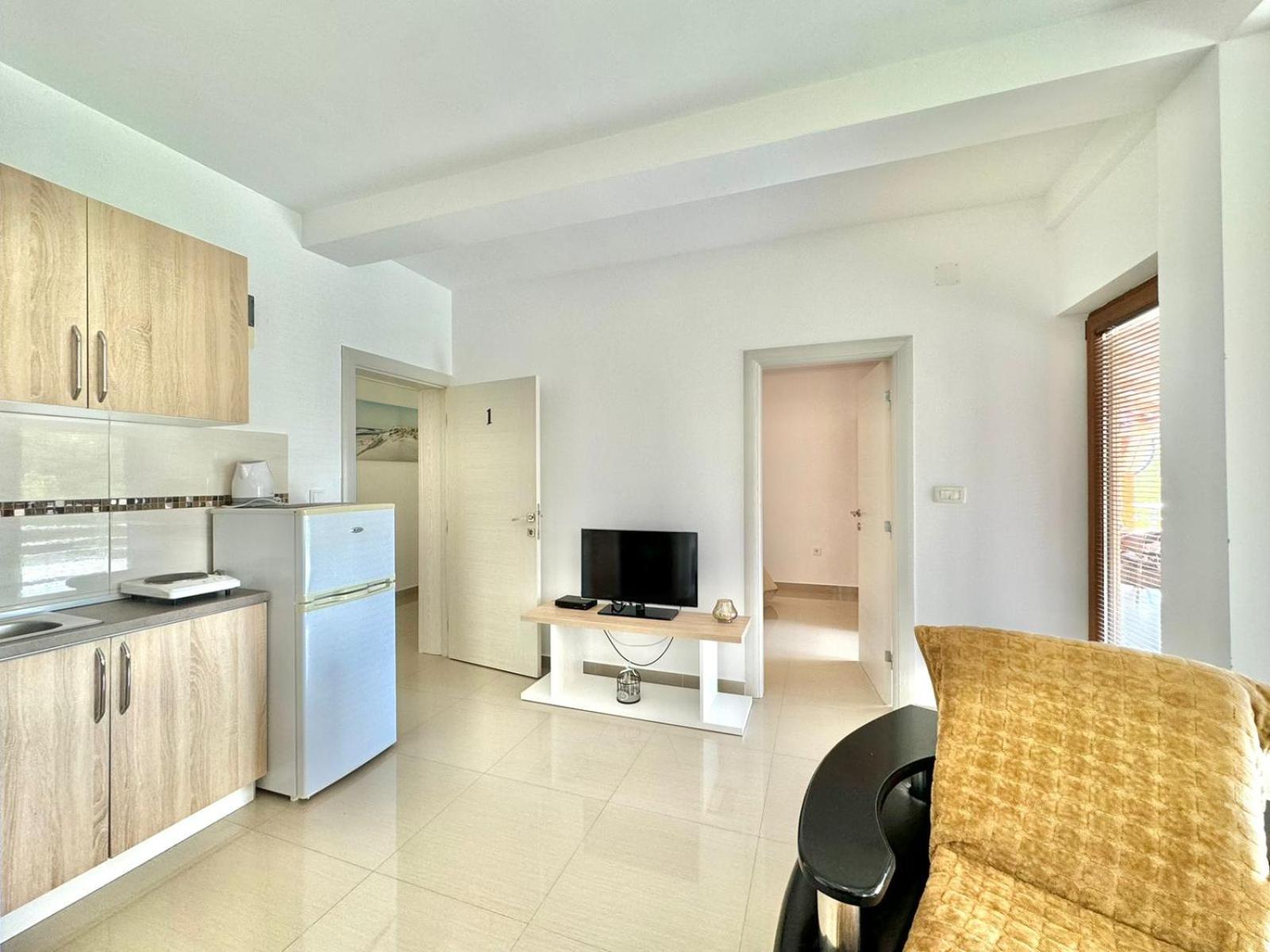 Stars Residence Petrovac ภายนอก รูปภาพ